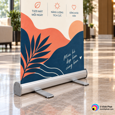 Góc ảnh chi tiết mẫu in standee cuốn nhôm, vật liệu và cấu trúc tham khảo